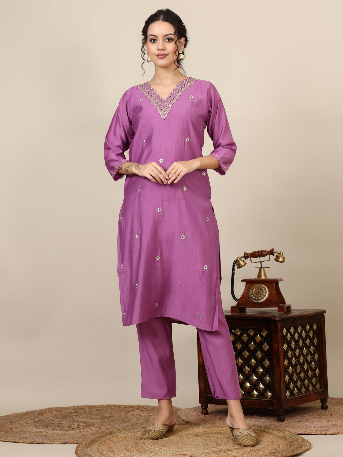 14-beautiful embroidered kurta with trousers & jecquard dupatta