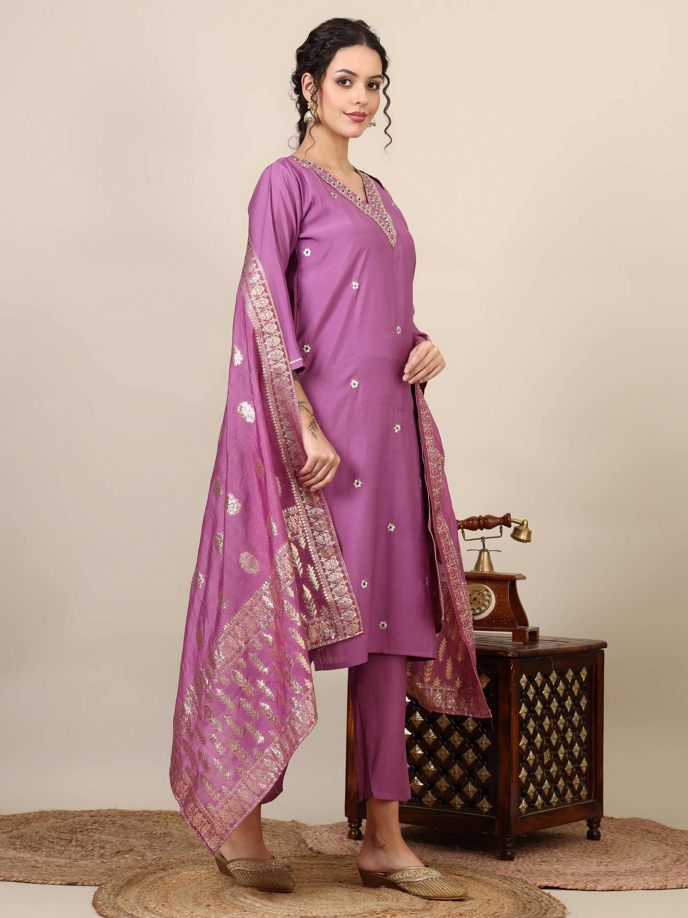 14-beautiful embroidered kurta with trousers & jecquard dupatta