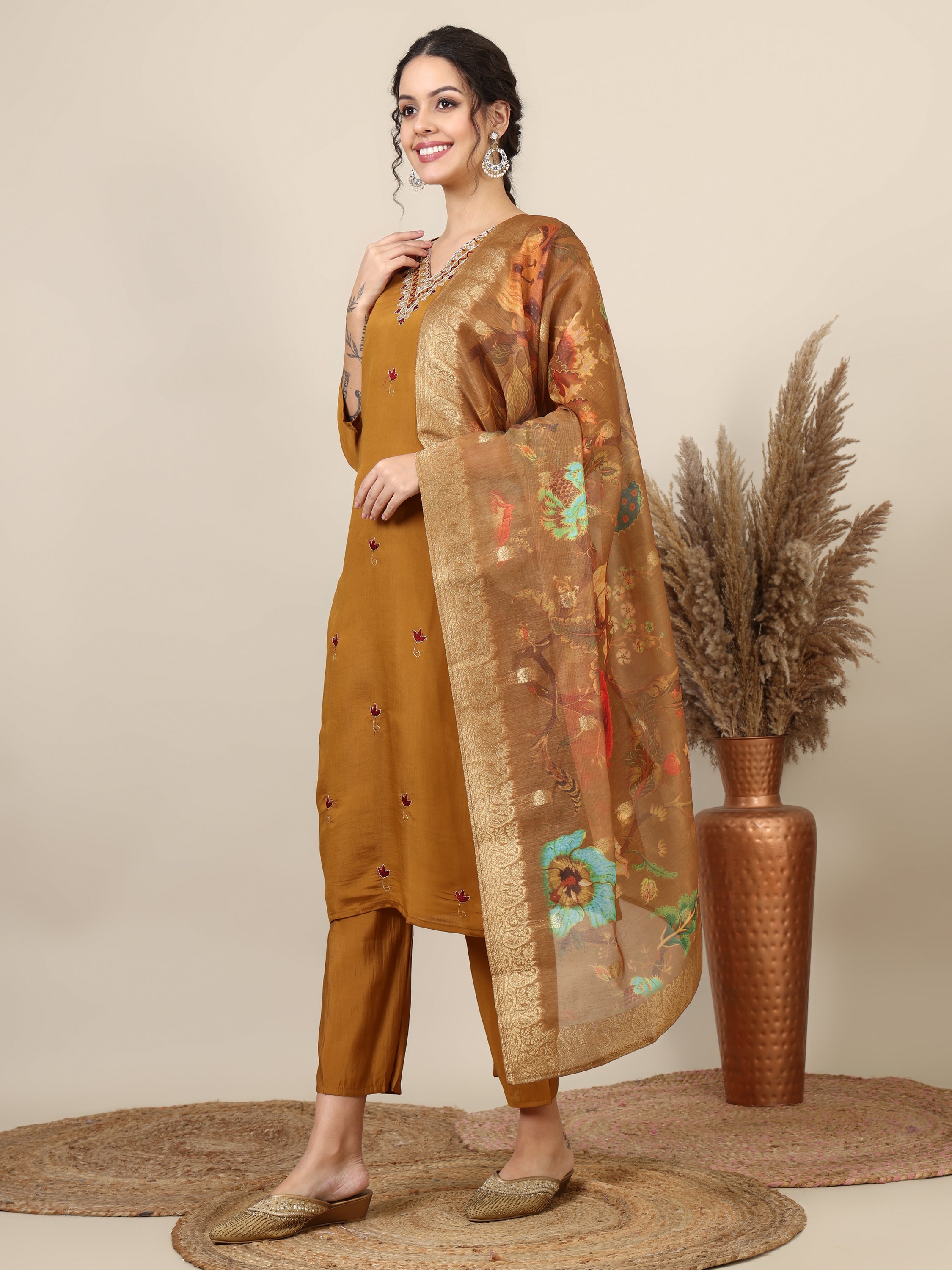 17-beautiful embroidered kurta with pant & jecquard with print dupatta