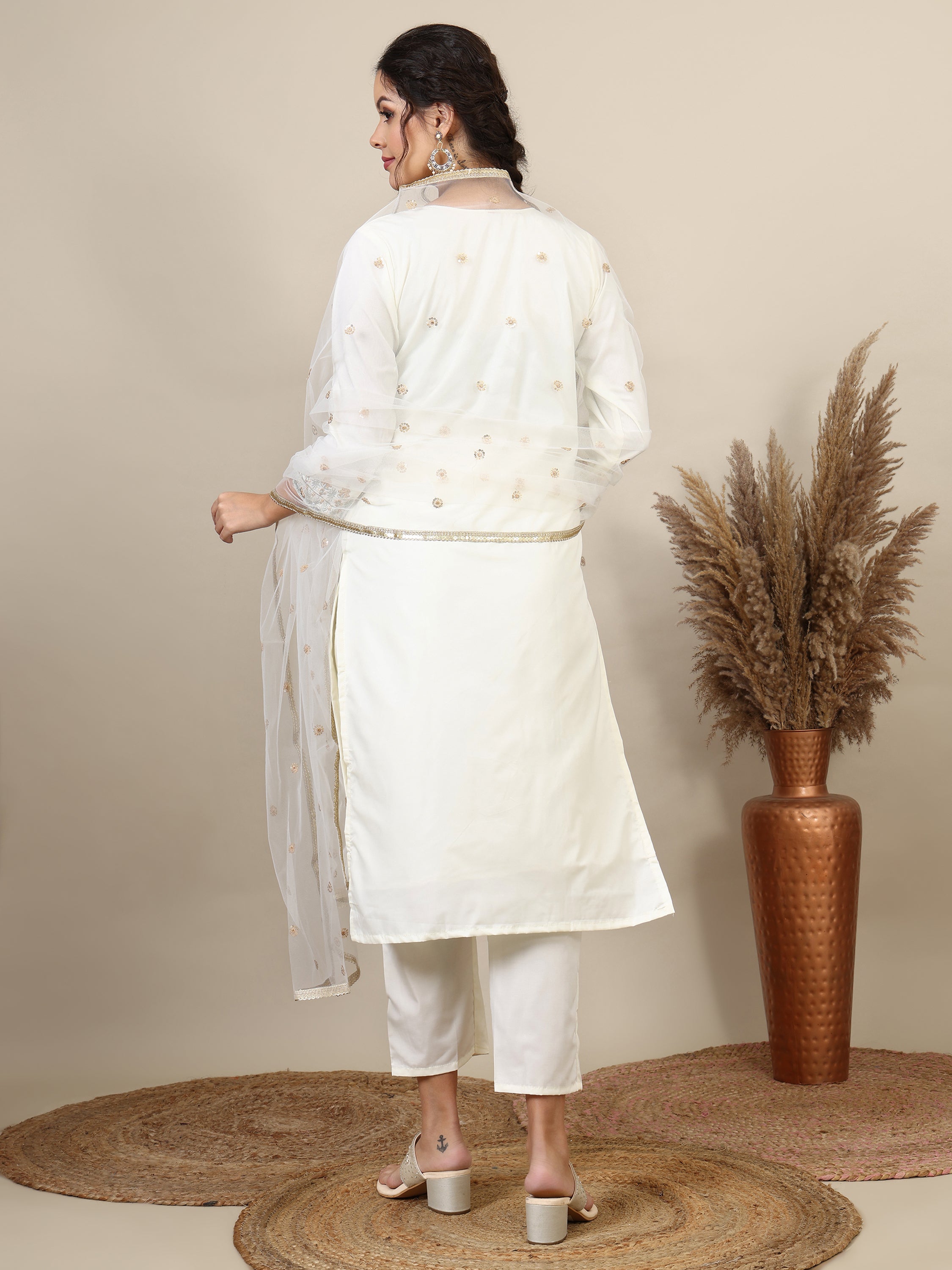 11-white ethnic motifs embroidered kurta with trousers & dupatta